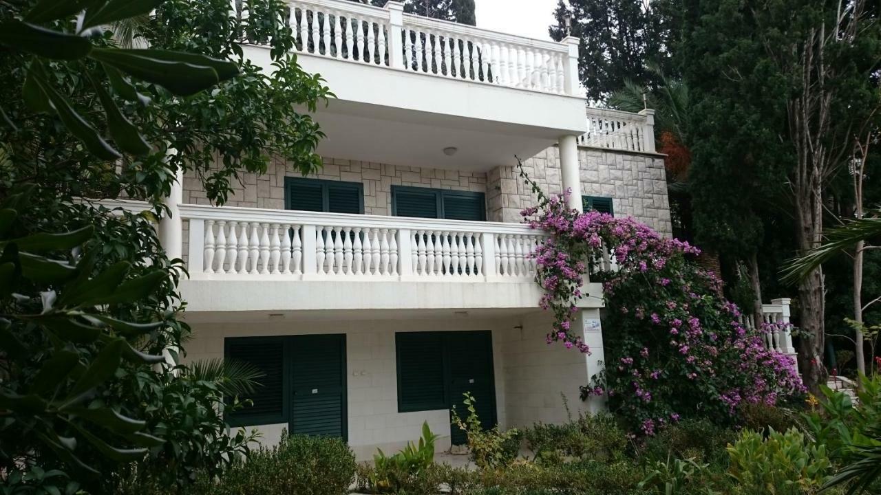 Bg Villa, Apartment L ストモレ エクステリア 写真